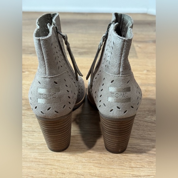 NEW TOMS Majorca Ankle Boot Taupe Suede Size 8 - Picture 6 of 11